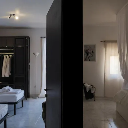 Casa Di Endimione Bed & Breakfast 3*